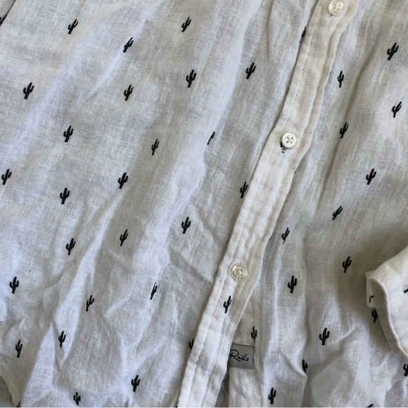RAILS Linen Cactus Button Down Top - Picture 3 of 4